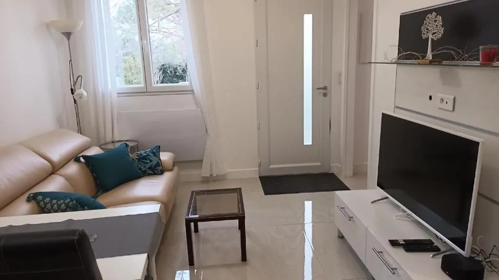 אקס-אן-פרובאנס Studio Independant